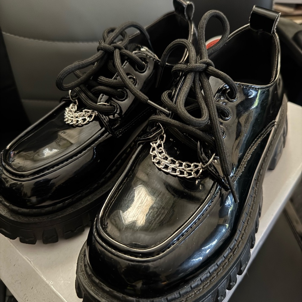 Black Patent Leather Platform Shoes with Chain Detail